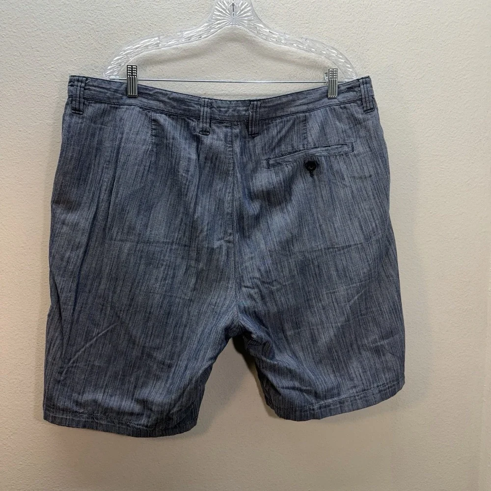 Tommy Bahama Chino Shorts Reversible Cotton Lyocell Preppy Size 40 Tropical‎